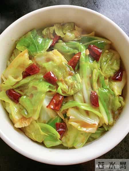 硒是洋葱的50倍，建议中老年：隔天吃一次，腿脚有劲，对肝脏也好