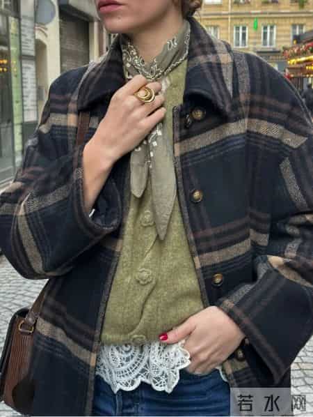 【博主穿搭】她把“英法混血”穿搭术玩明白了