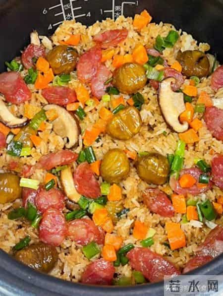 明天腊八，晚餐就做这饭，荤素搭配，驱寒暖身寓意好，别不懂