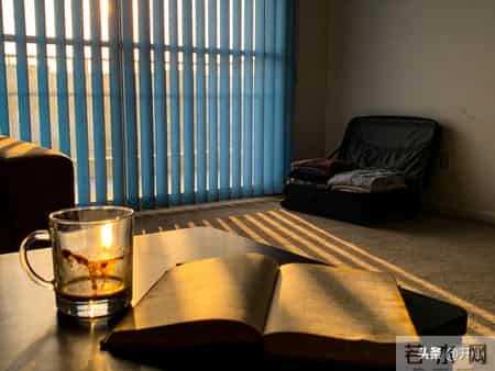 晚年坚持同床的夫妻，最后大多只有一种结局，戳中无数人的心