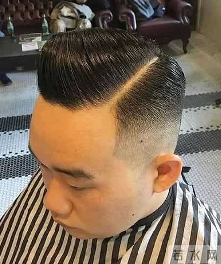 男人过了40岁，尽量少留这4种“发型”，乍一看时髦，实际很土气