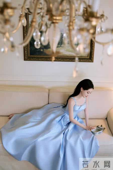 脚神祝绪丹美脚丫配银色一字带高跟鞋绝了