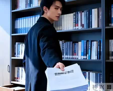 岳母举报我藏枪支，当晚我家被破开，武警搜查后看到我的证件懵了