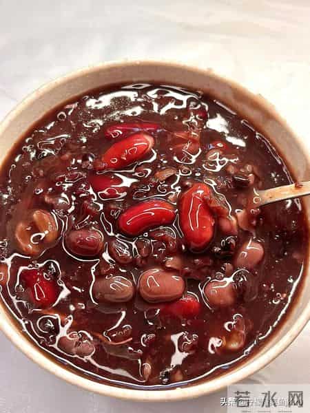 明日腊八，不管有钱没钱，别忘吃“腊八4宝”，精神抖擞迎新年！