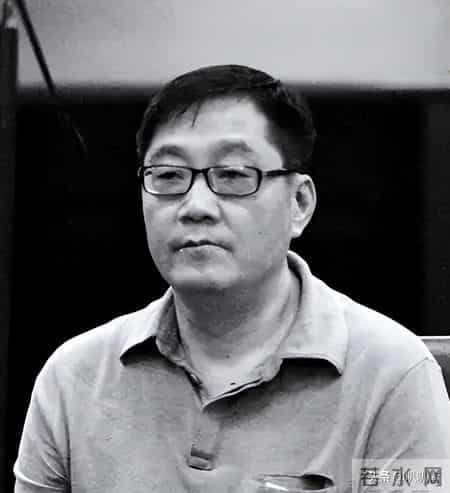 结婚23年她的内衣都是丈夫洗，在丈夫入狱后，她为夫还债三千万