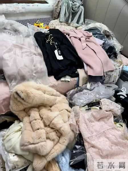 建议大家：别图便宜买“这7种”衣服，看着好看，穿上一言难尽！