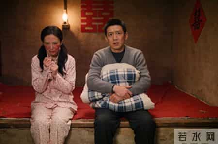 95年，我娶了村里最泼辣的姑娘，新婚当晚，她拿出一把剪刀：你要是敢碰我，我就跟你拼了