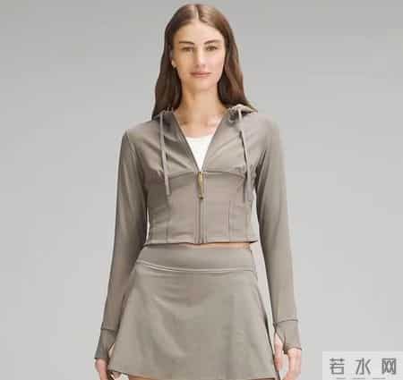 “瑜伽裤爱马仕”卖不动了，现在的露露乐蒙，配不上中产了？