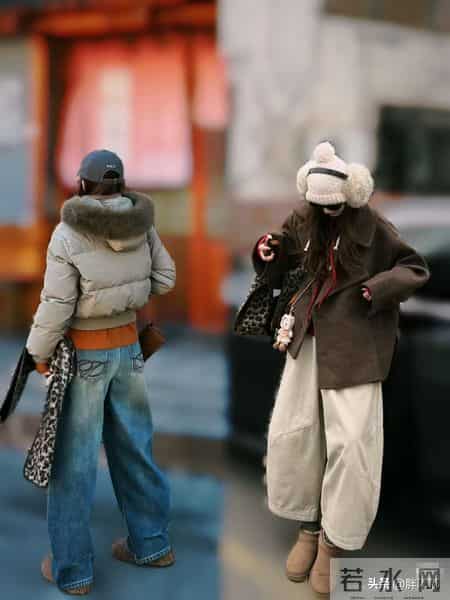 秋冬穿搭想摆脱沉闷？可以试试那种亮色系叠穿！