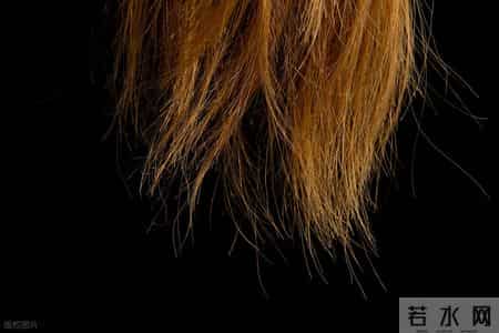 有一名女子用硫磺皂洗头，坚持半年后，头皮出现了这6个变化