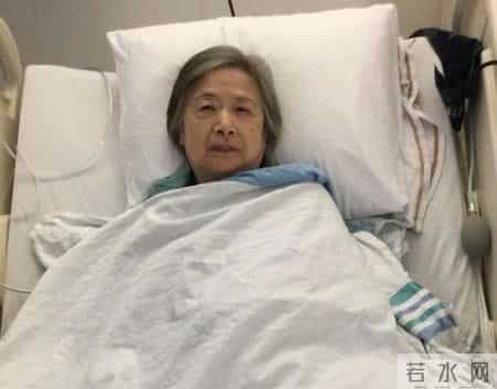 母亲退休后住我家,20年没掏一分钱,去世留下信封,我才幡然醒悟