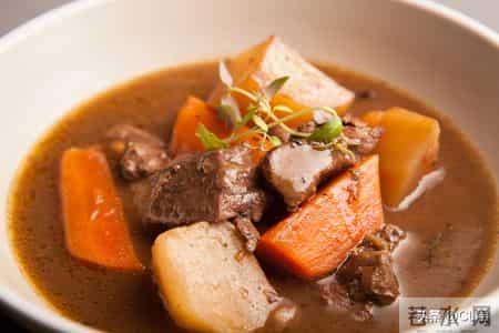 今日腊月初九“夫妻节”，建议大家：1不争，2不说，3不归，4要吃