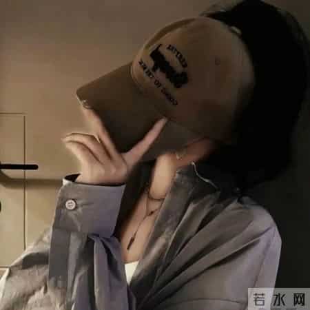 “中年少女的朋友圈，就该这样发”