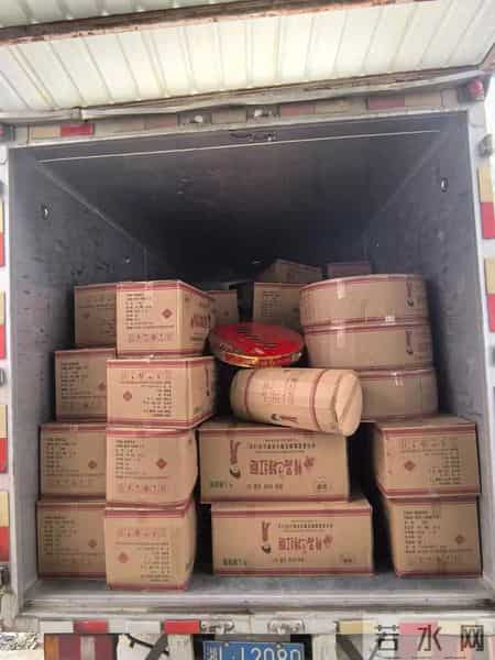 非法储存烟花爆竹，湖南郴州一男子被拘留