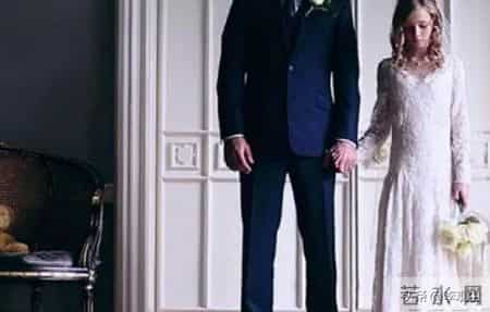 美国新律条结刷新认知！三十万少女被强制献祭，背后黑手难以想象