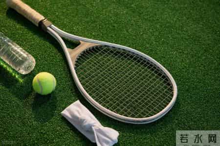 上海女牙医移民美国，爱上大13岁华裔老头，恋爱15年后遭老头杀害