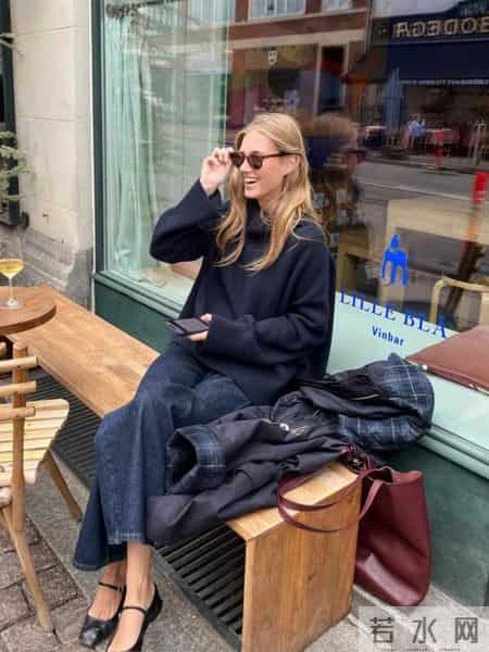 冬天把藏蓝色穿在身上，好看又显高级！