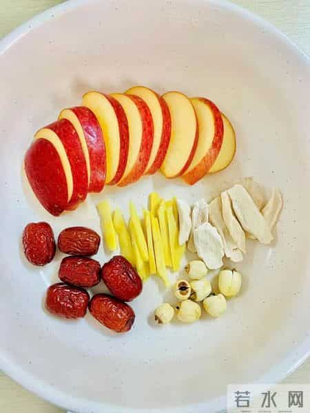 冬天的甘蔗是大补,这样煮水喝,补津液、补气血、养脾肺,孩子越喝越精神