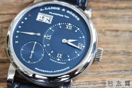 神级起步！出手即经典！这些一步到位毕业表，我只要一块就好！