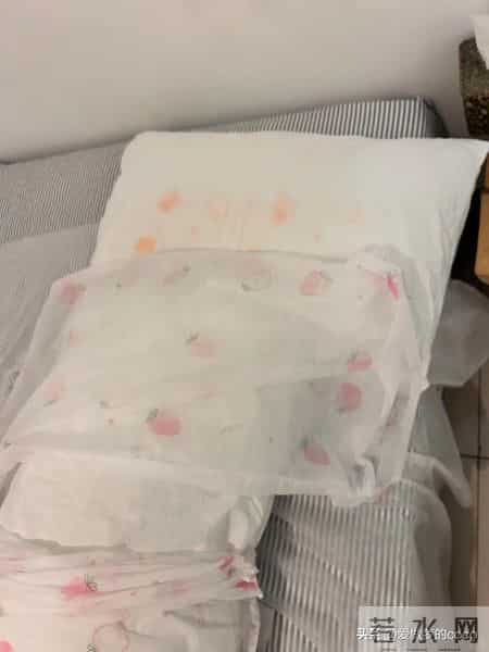 这5种“床品四件套”不能再用了，睡得不舒服，还有害健康