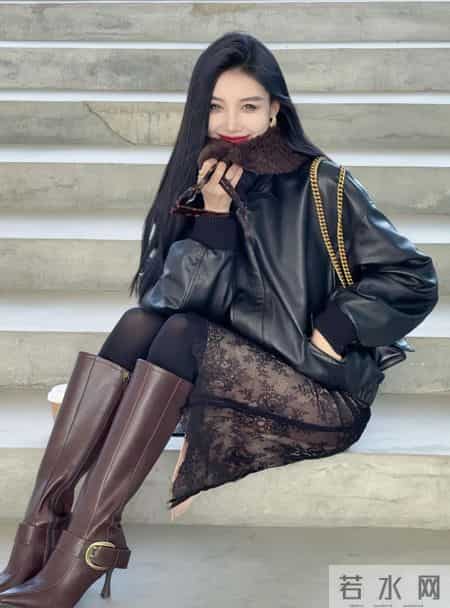 高跟筒靴+蕾丝=致命诱惑,这姐美到犯规