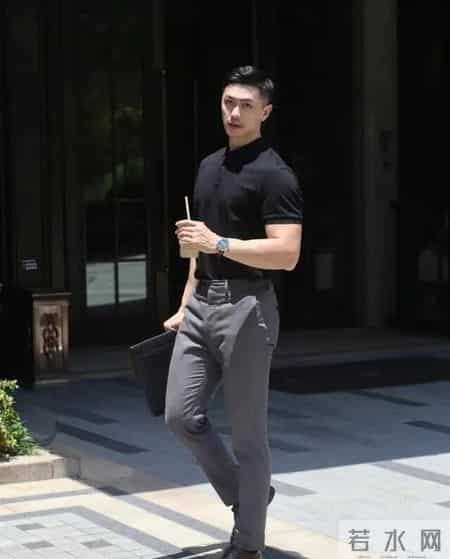 男人过了40岁，尽量少留这4种“发型”，乍一看时髦，实际很土气