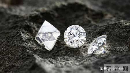 奢侈产品钻石被抛弃，廉价白银受追捧，二者行情为何天差地别？