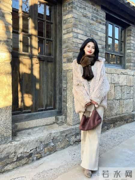 “高智感”穿搭今年冬天火爆了，优雅知性，时髦气质~