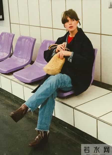 不得不说，法国女人才是最会穿的，不管是20还是80岁美的松弛优雅