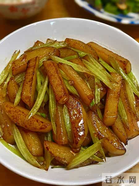 血管清道夫！隔两天吃一次，调血脂，稳血压，头不晕了！