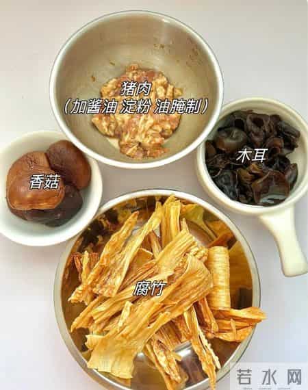 离年还有一个月，建议：少囤米面油，多囤着4样，过年餐桌不用愁