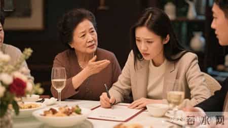 宴上婆婆甩来离婚协议，我签字转头就说：给你妈公司赞助全部停止