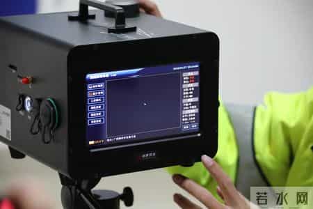 昨晚官塘大道多车超速被罚，交警夜间测速仪上线！