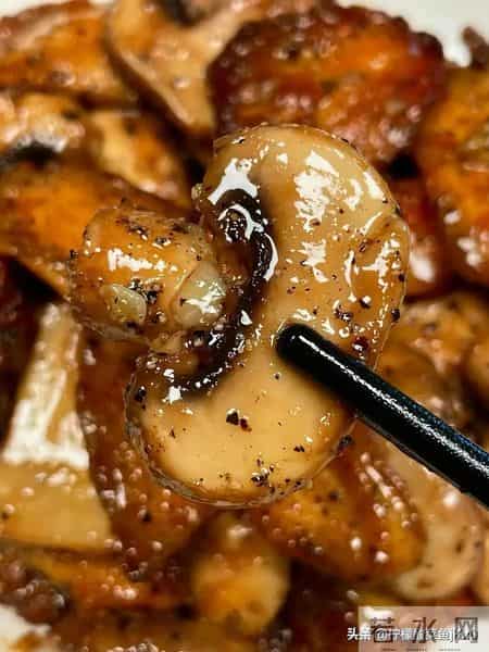 吃1斤等于10斤黑豆，连续吃了1周，1通便，2降脂，3降压，4增免疫