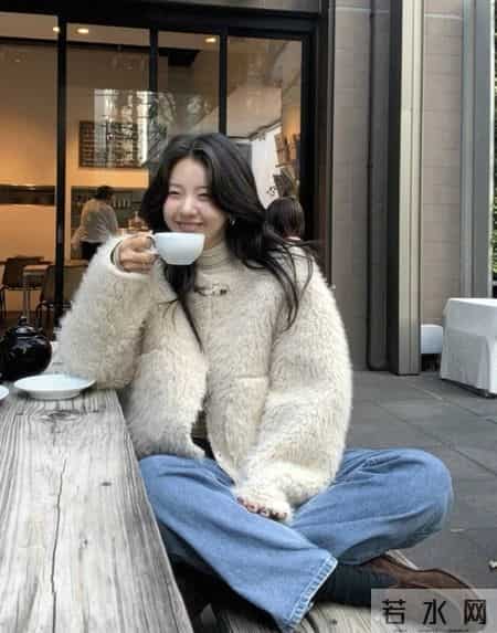 懒人配色法则:有这4个颜色,秋冬穿搭再也不发愁!