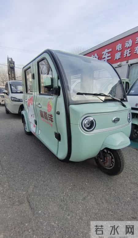 未来城市出行，三轮车，可能行，谁知道呢