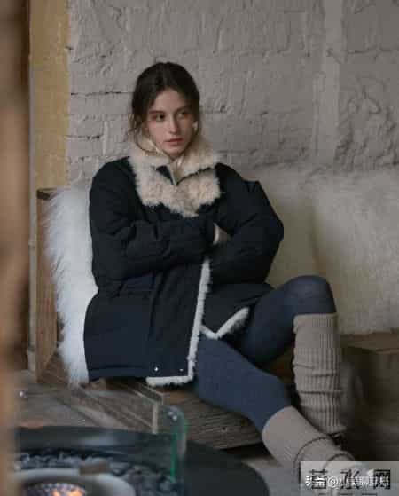 信我！40+女生穿这个流行色，显白减龄又高级