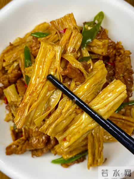 明日腊月十一是“凶日”，提醒：1要吃，2不晚，3不多，图个圆满