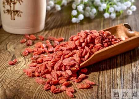 36 岁男子每天坚持喝枸杞水降血糖、养肾，3 个月后健康情况如何？