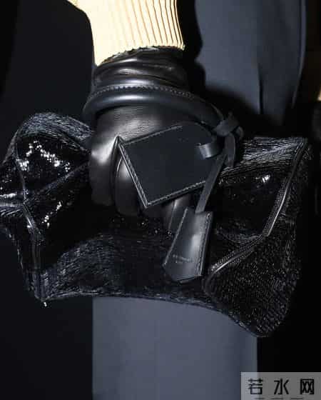 Louis Vuitton:旅行的意义,是将栖所随身携带