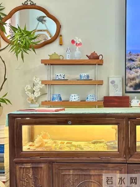 陕西一女子因爱看甄嬛传，把家装的宫里宫气，清爽雅致，网友：小主好品位！