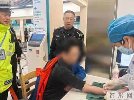 一男子涉嫌网络赌博,开车去派出所配合调查前喝了半斤黄酒壮胆,民警都愣住了:来都来了,两个案子一起办