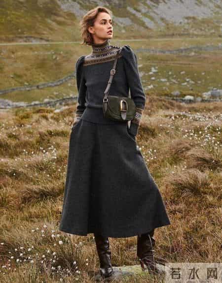 冬天的留白穿搭，是一种松弛自在的美！