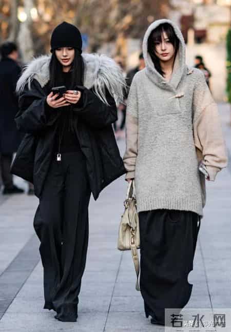 被上海街拍惊艳到了！衣穿简约、少穿运动鞋，反而更洋气高级