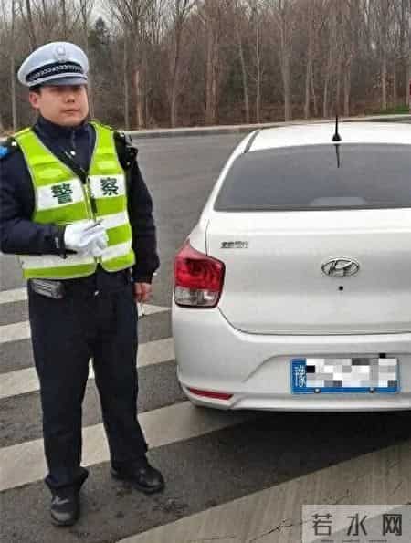 无视红灯？交警：司机驾照已被注销！