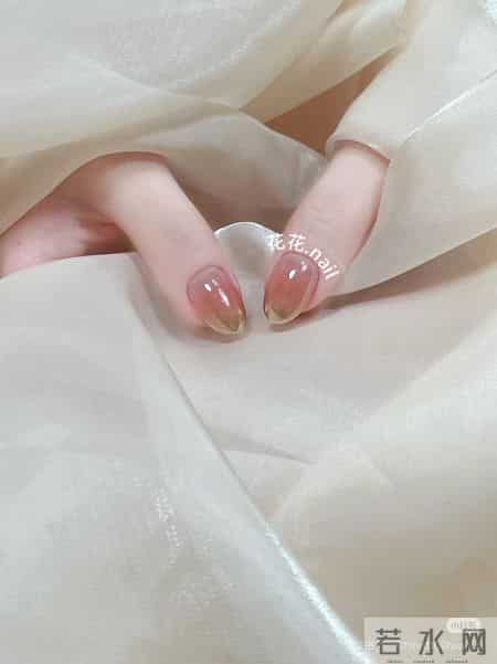 气质浅灰魔镜粉小短甲分享