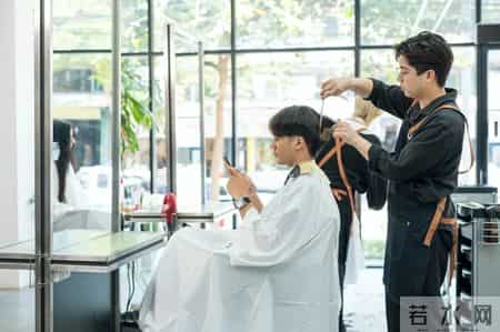 春节前理发有讲究？老一辈早说过：这2天可别剪头，不管多忙，别坏了老规矩