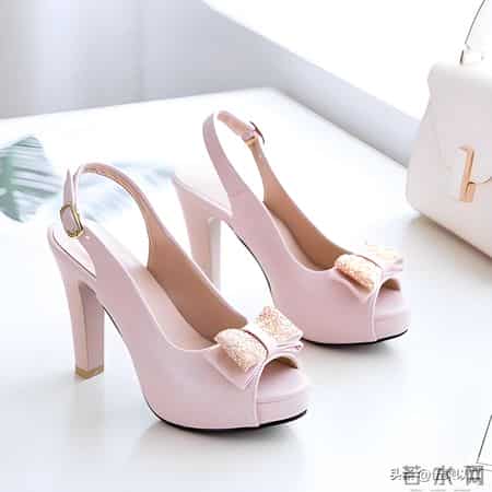 二十年前的时尚服饰，一定有一款是你买过的！