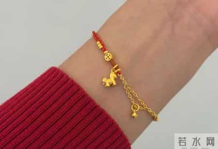 周大福新款“黄金小马”手链也太绝了吧！