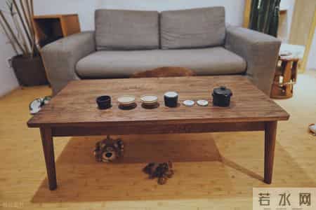 腊月大扫除，这10样东西果断扔，家里立马显大，年后越住越顺！